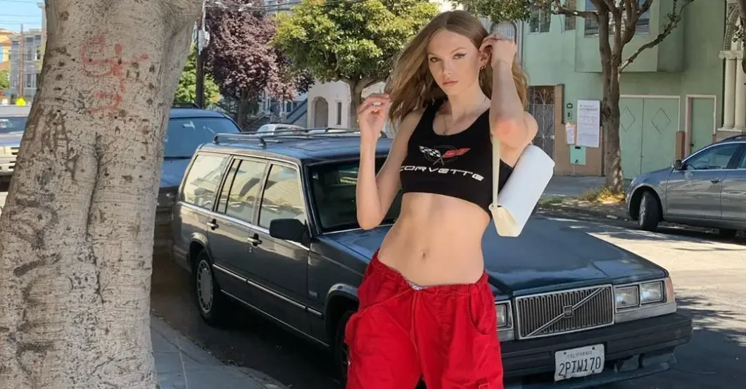 Alex Consani full biography